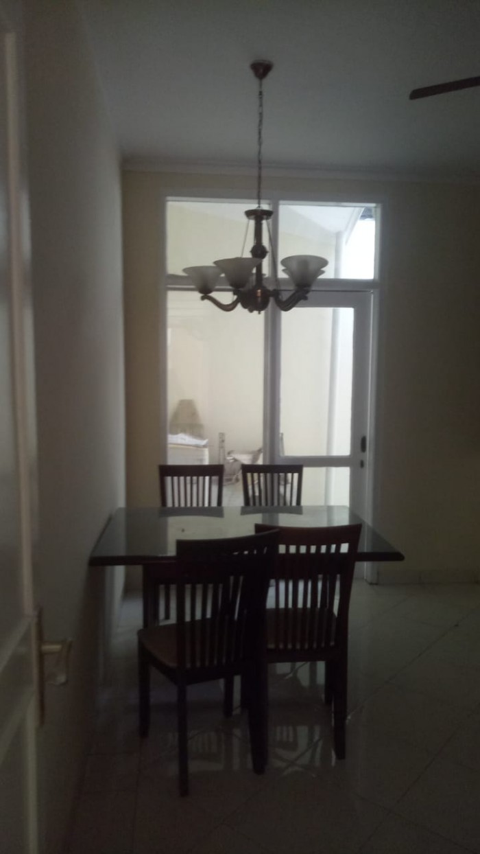 Rumah Dijual Fully Furnished di Cluster Meadow Green Lippo Cikarang